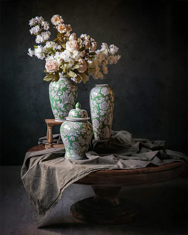 A Lot Urne m/lokk Grønn m/blomster 36 cm