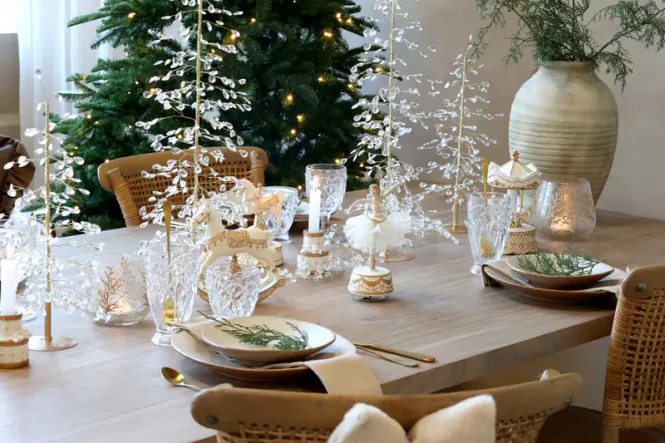 Hovedbilde Chic Antique GYNGEHEST Noël ...